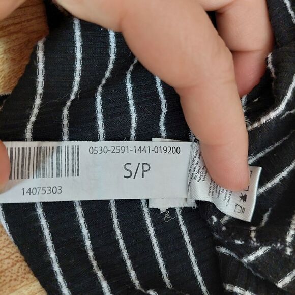 Sexy Black & White Striped Sleeveless Tank Dress - Picture 9 of 10